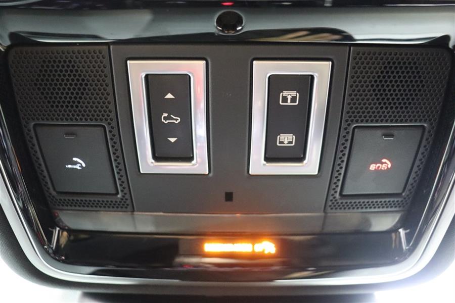 2018 Land Rover Range Rover Velar R-DYNAMIC SE, available for sale in Paterson, New Jersey | Fast Track Motors. Paterson, New Jersey 2018 Land Rover Range Rover Velar R-DYNAMIC SE, available for sale in Paterson, New Jersey | Fast Track Motors. Paterson, New Jersey