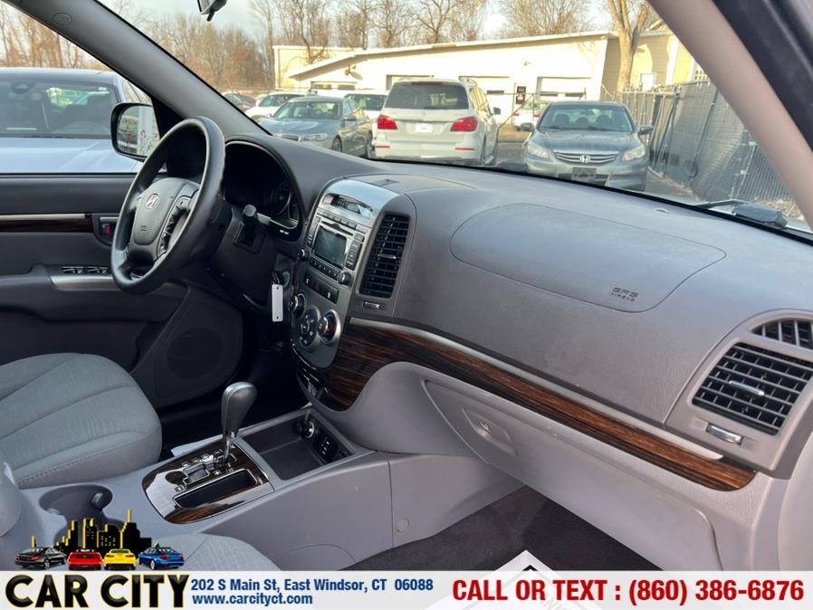 Used Hyundai Santa Fe FWD 4dr I4 Auto GLS 2011 | Car City LLC. East Windsor, Connecticut Used Hyundai Santa Fe FWD 4dr I4 Auto GLS 2011 | Car City LLC. East Windsor, Connecticut