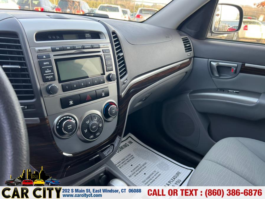 Used Hyundai Santa Fe FWD 4dr I4 Auto GLS 2011 | Car City LLC. East Windsor, Connecticut Used Hyundai Santa Fe FWD 4dr I4 Auto GLS 2011 | Car City LLC. East Windsor, Connecticut