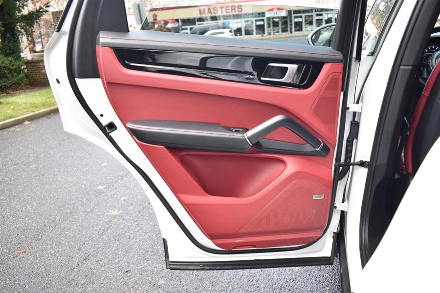 2020 Porsche Cayenne Base AWD 4dr SUV, available for sale in Great Neck, New York | Camy Cars. Great Neck, New York 2020 Porsche Cayenne Base AWD 4dr SUV, available for sale in Great Neck, New York | Camy Cars. Great Neck, New York
