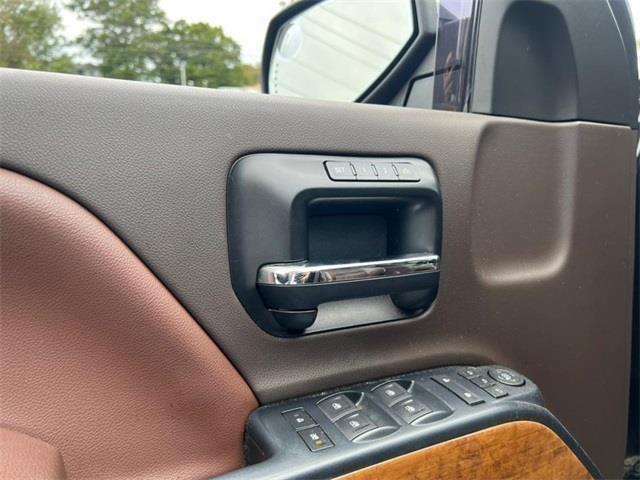 2014 Chevrolet Silverado 1500 High Country, available for sale in Stratford, Connecticut | Wiz Leasing Inc. Stratford, Connecticut 2014 Chevrolet Silverado 1500 High Country, available for sale in Stratford, Connecticut | Wiz Leasing Inc. Stratford, Connecticut