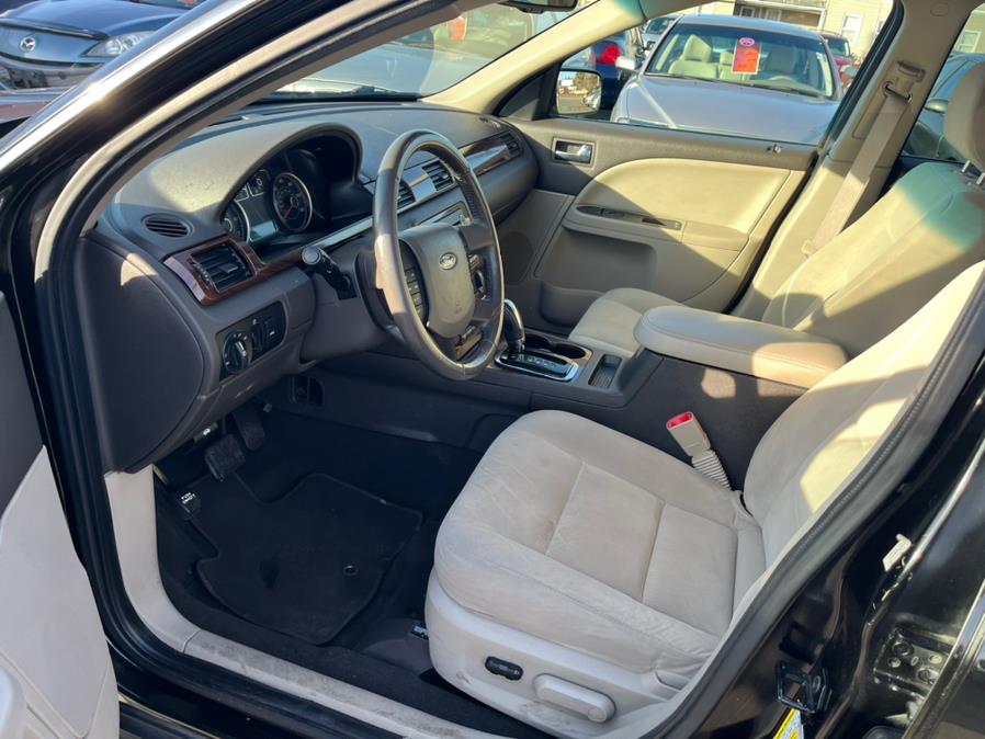 Used Ford Taurus 4dr Sdn SEL AWD 2008 | CT Car Co LLC. East Windsor, Connecticut Used Ford Taurus 4dr Sdn SEL AWD 2008 | CT Car Co LLC. East Windsor, Connecticut