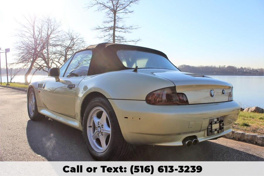 2001 BMW Z3-Series Z3 2dr Roadster 3.0i, available for sale in Great Neck, New York | Great Neck Car Buyers & Sellers. Great Neck, New York 2001 BMW Z3-Series Z3 2dr Roadster 3.0i, available for sale in Great Neck, New York | Great Neck Car Buyers & Sellers. Great Neck, New York