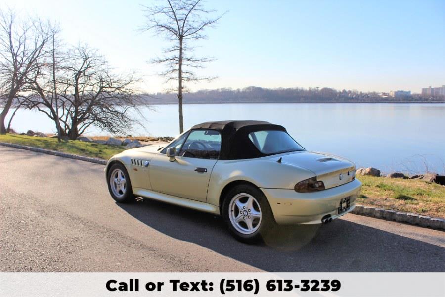 2001 BMW Z3-Series Z3 2dr Roadster 3.0i, available for sale in Great Neck, New York | Great Neck Car Buyers & Sellers. Great Neck, New York 2001 BMW Z3-Series Z3 2dr Roadster 3.0i, available for sale in Great Neck, New York | Great Neck Car Buyers & Sellers. Great Neck, New York