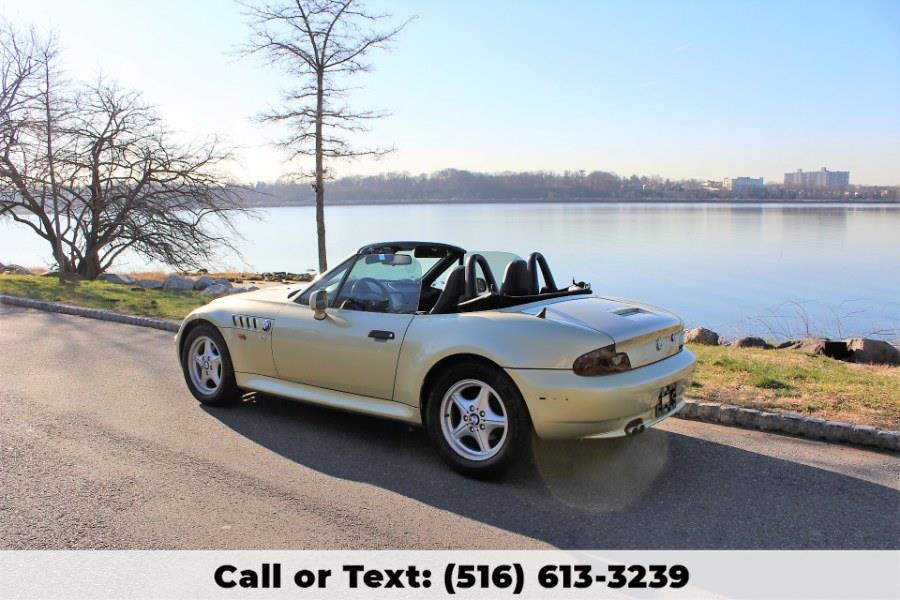 2001 BMW Z3-Series Z3 2dr Roadster 3.0i, available for sale in Great Neck, New York | Great Neck Car Buyers & Sellers. Great Neck, New York 2001 BMW Z3-Series Z3 2dr Roadster 3.0i, available for sale in Great Neck, New York | Great Neck Car Buyers & Sellers. Great Neck, New York