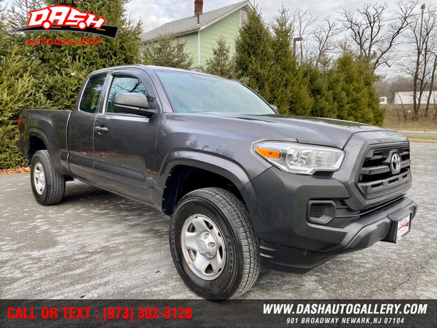 2016 Toyota Tacoma 4WD Access Cab I4 AT SR5 (Natl), available for sale in Newark, New Jersey | Dash Auto Gallery Inc.. Newark, New Jersey