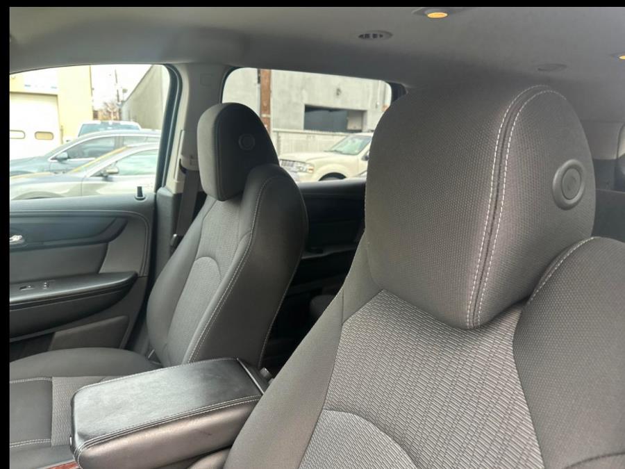 2014 Chevrolet Traverse LT AWD 4dr SUV w/1LT, available for sale in Lodi, New Jersey | Route 46 Auto Sales Inc. Lodi, New Jersey 2014 Chevrolet Traverse LT AWD 4dr SUV w/1LT, available for sale in Lodi, New Jersey | Route 46 Auto Sales Inc. Lodi, New Jersey
