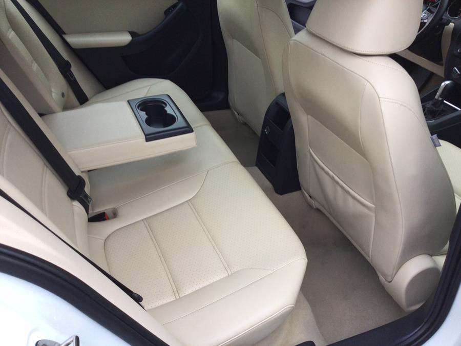 2015 Volkswagen Jetta Sedan 4dr Auto 1.8T Sport PZEV, available for sale in Plantsville, Connecticut | L&S Automotive LLC. Plantsville, Connecticut 2015 Volkswagen Jetta Sedan 4dr Auto 1.8T Sport PZEV, available for sale in Plantsville, Connecticut | L&S Automotive LLC. Plantsville, Connecticut