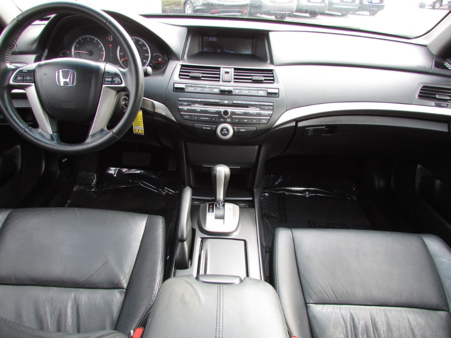 2009 Honda Accord Sdn 4dr I4 Auto EX-L, available for sale in East Windsor, Connecticut | United Auto Sales of E Windsor, Inc. East Windsor, Connecticut 2009 Honda Accord Sdn 4dr I4 Auto EX-L, available for sale in East Windsor, Connecticut | United Auto Sales of E Windsor, Inc. East Windsor, Connecticut