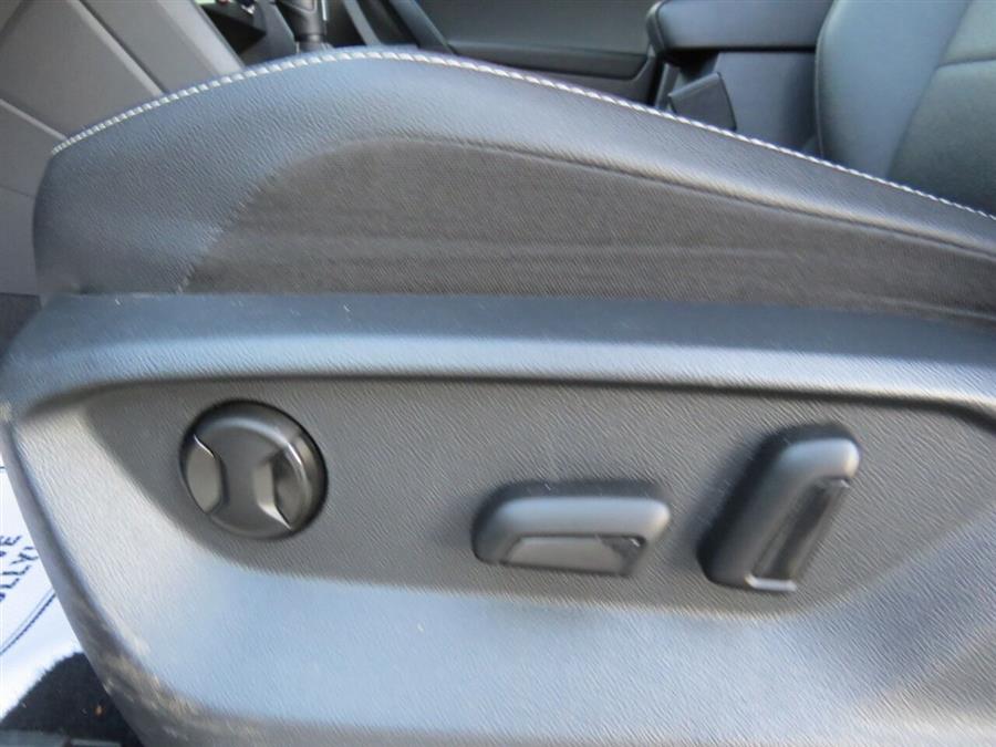 2021 Volkswagen Tiguan SE 4Motion AWD 4dr SUV, available for sale in Auburn, Maine | Lake City Exports Inc. Auburn, Maine 2021 Volkswagen Tiguan SE 4Motion AWD 4dr SUV, available for sale in Auburn, Maine | Lake City Exports Inc. Auburn, Maine