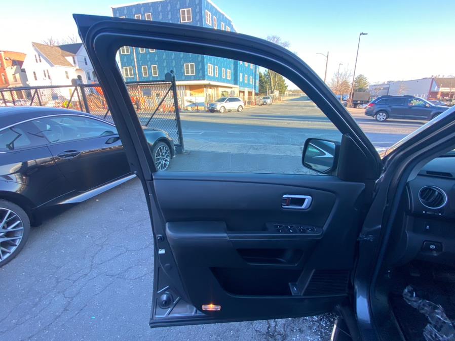 2013 Honda Pilot 4WD 4dr EX-L, available for sale in Hartford, Connecticut | VEB Auto Sales. Hartford, Connecticut 2013 Honda Pilot 4WD 4dr EX-L, available for sale in Hartford, Connecticut | VEB Auto Sales. Hartford, Connecticut