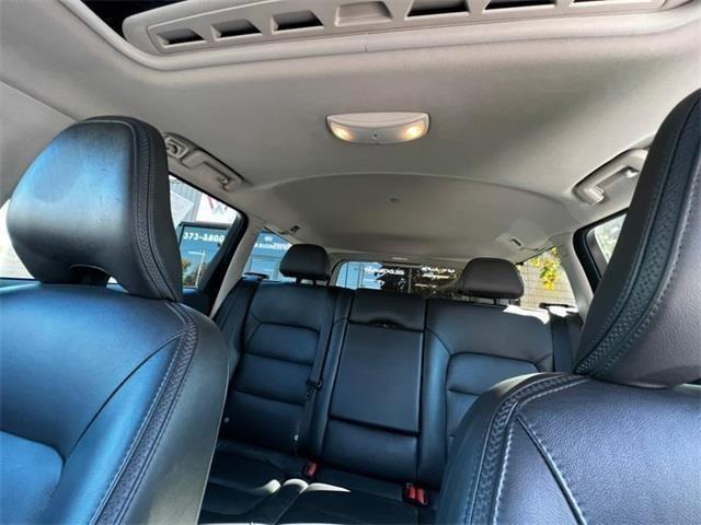 2016 Volvo Xc70 T5 Premier, available for sale in Stratford, Connecticut | Wiz Leasing Inc. Stratford, Connecticut 2016 Volvo Xc70 T5 Premier, available for sale in Stratford, Connecticut | Wiz Leasing Inc. Stratford, Connecticut