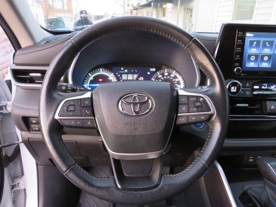 2022 Toyota Highlander XLE, available for sale in Middle Village, New York | Road Masters II INC. Middle Village, New York 2022 Toyota Highlander XLE, available for sale in Middle Village, New York | Road Masters II INC. Middle Village, New York