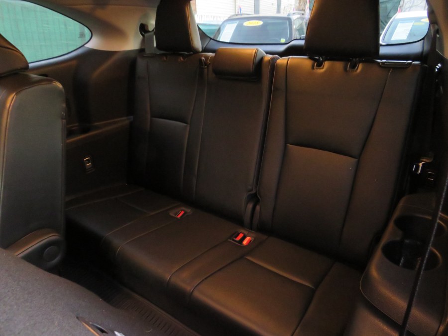 2022 Toyota Highlander XLE, available for sale in Middle Village, New York | Road Masters II INC. Middle Village, New York 2022 Toyota Highlander XLE, available for sale in Middle Village, New York | Road Masters II INC. Middle Village, New York