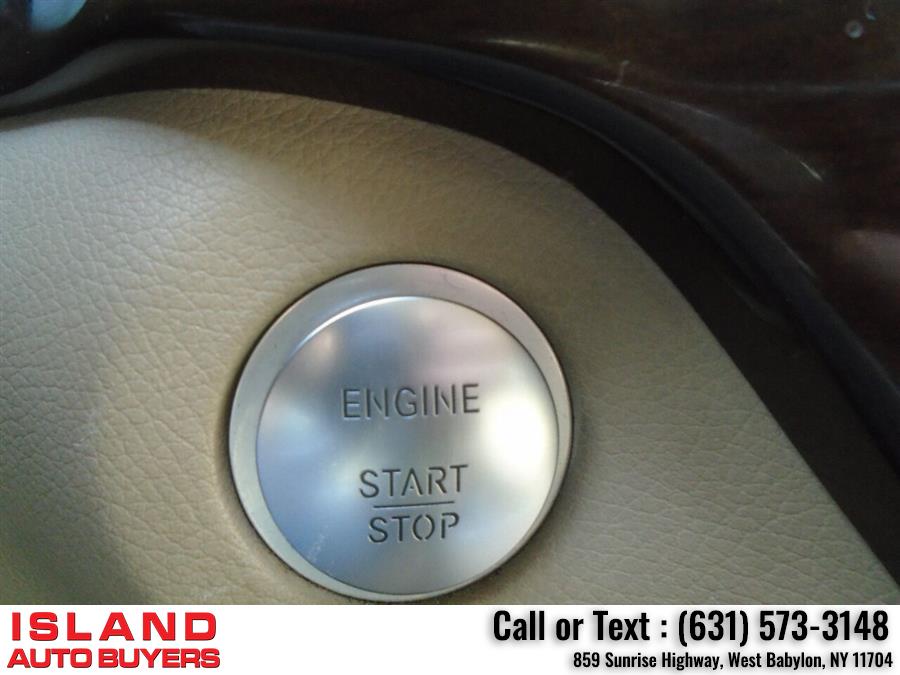 2015 Mercedes-benz M-class ML 250 BlueTEC AWD 4MATIC 4dr SUV, available for sale in West Babylon, New York | Island Auto Buyers. West Babylon, New York 2015 Mercedes-benz M-class ML 250 BlueTEC AWD 4MATIC 4dr SUV, available for sale in West Babylon, New York | Island Auto Buyers. West Babylon, New York
