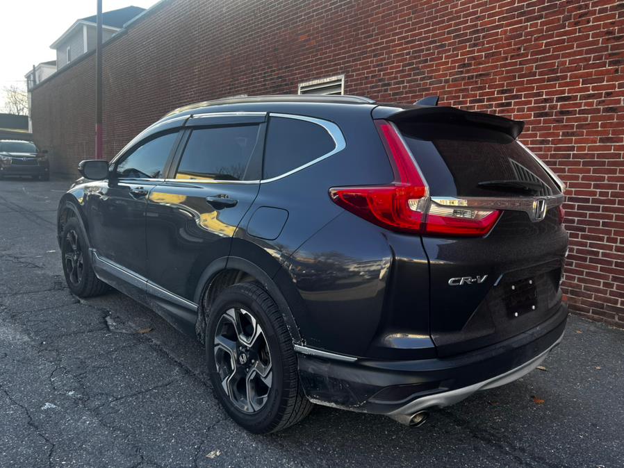 2018 Honda CR-V Touring AWD, available for sale in Worcester, Massachusetts | Sophia's Auto Sales Inc. Worcester, Massachusetts 2018 Honda CR-V Touring AWD, available for sale in Worcester, Massachusetts | Sophia's Auto Sales Inc. Worcester, Massachusetts