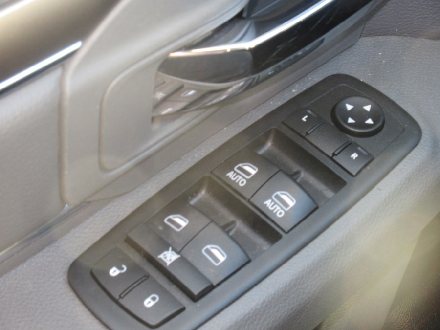 2019 Ram 1500 Classic SLT 4x4 Crew Cab 6''4" Box, available for sale in Linden, New Jersey | Route 27 Auto Mall. Linden, New Jersey 2019 Ram 1500 Classic SLT 4x4 Crew Cab 6''4" Box, available for sale in Linden, New Jersey | Route 27 Auto Mall. Linden, New Jersey