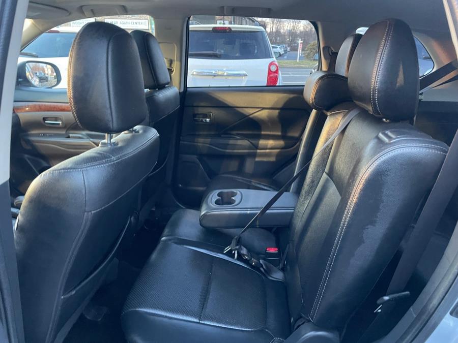 2015 Mitsubishi Outlander 2WD 4dr SE, available for sale in Vernon, Connecticut | Diamond Auto Cars LLC. Vernon, Connecticut 2015 Mitsubishi Outlander 2WD 4dr SE, available for sale in Vernon, Connecticut | Diamond Auto Cars LLC. Vernon, Connecticut