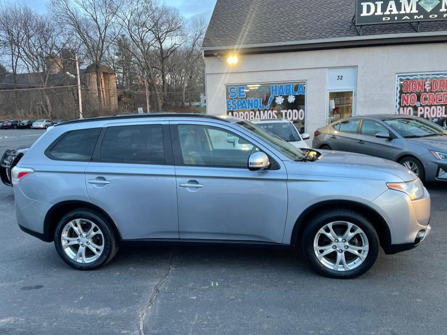 2015 Mitsubishi Outlander 2WD 4dr SE, available for sale in Vernon, Connecticut | Diamond Auto Cars LLC. Vernon, Connecticut 2015 Mitsubishi Outlander 2WD 4dr SE, available for sale in Vernon, Connecticut | Diamond Auto Cars LLC. Vernon, Connecticut