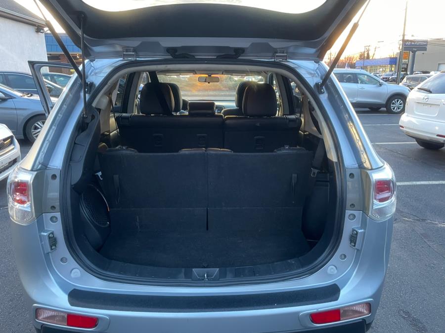 2015 Mitsubishi Outlander 2WD 4dr SE, available for sale in Vernon, Connecticut | Diamond Auto Cars LLC. Vernon, Connecticut 2015 Mitsubishi Outlander 2WD 4dr SE, available for sale in Vernon, Connecticut | Diamond Auto Cars LLC. Vernon, Connecticut