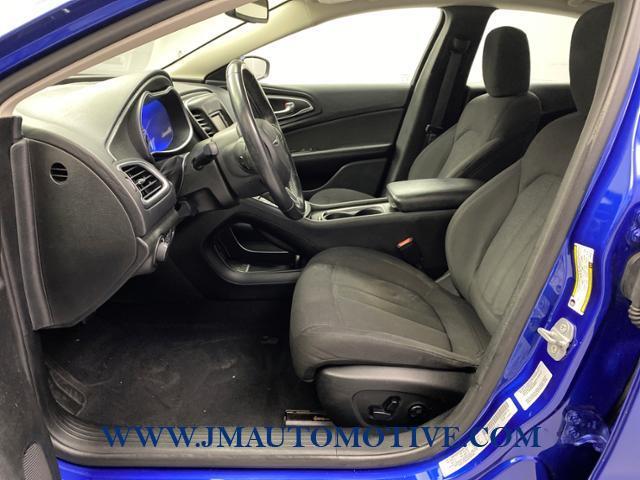 2015 Chrysler 200 4dr Sdn Limited FWD, available for sale in Naugatuck, Connecticut | J&M Automotive Sls&Svc LLC. Naugatuck, Connecticut 2015 Chrysler 200 4dr Sdn Limited FWD, available for sale in Naugatuck, Connecticut | J&M Automotive Sls&Svc LLC. Naugatuck, Connecticut
