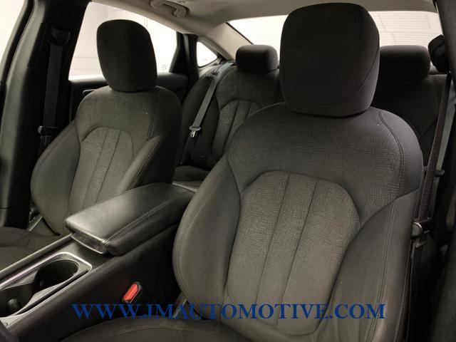 2015 Chrysler 200 4dr Sdn Limited FWD, available for sale in Naugatuck, Connecticut | J&M Automotive Sls&Svc LLC. Naugatuck, Connecticut 2015 Chrysler 200 4dr Sdn Limited FWD, available for sale in Naugatuck, Connecticut | J&M Automotive Sls&Svc LLC. Naugatuck, Connecticut