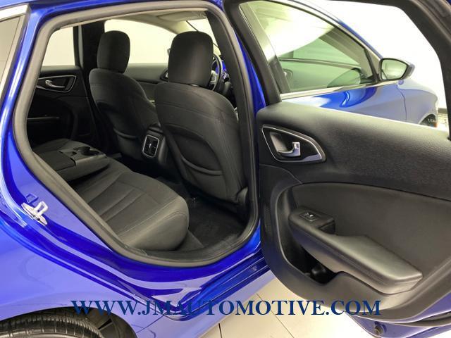 2015 Chrysler 200 4dr Sdn Limited FWD, available for sale in Naugatuck, Connecticut | J&M Automotive Sls&Svc LLC. Naugatuck, Connecticut 2015 Chrysler 200 4dr Sdn Limited FWD, available for sale in Naugatuck, Connecticut | J&M Automotive Sls&Svc LLC. Naugatuck, Connecticut