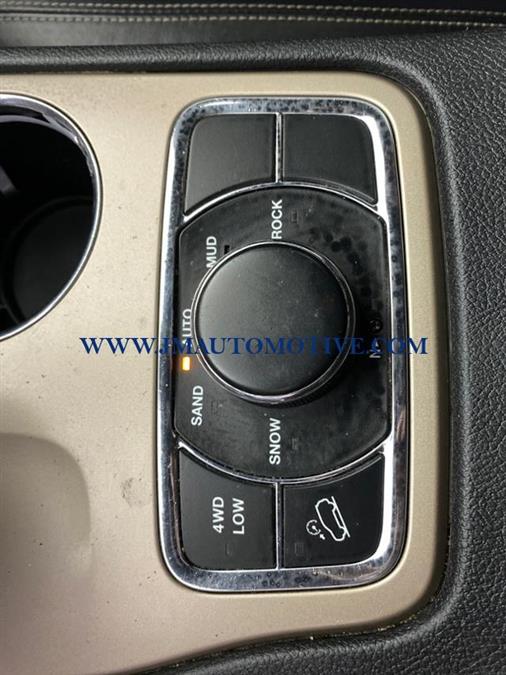 2015 Jeep Grand Cherokee 4WD 4dr Limited, available for sale in Naugatuck, Connecticut | J&M Automotive Sls&Svc LLC. Naugatuck, Connecticut 2015 Jeep Grand Cherokee 4WD 4dr Limited, available for sale in Naugatuck, Connecticut | J&M Automotive Sls&Svc LLC. Naugatuck, Connecticut