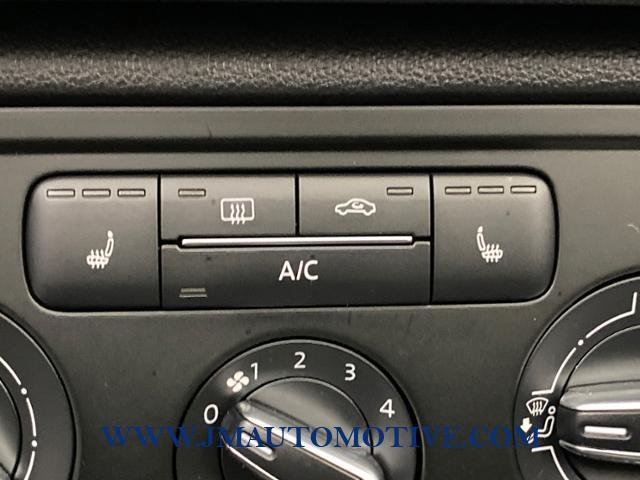 2013 Volkswagen Beetle 2dr Auto 2.5L PZEV, available for sale in Naugatuck, Connecticut | J&M Automotive Sls&Svc LLC. Naugatuck, Connecticut 2013 Volkswagen Beetle 2dr Auto 2.5L PZEV, available for sale in Naugatuck, Connecticut | J&M Automotive Sls&Svc LLC. Naugatuck, Connecticut