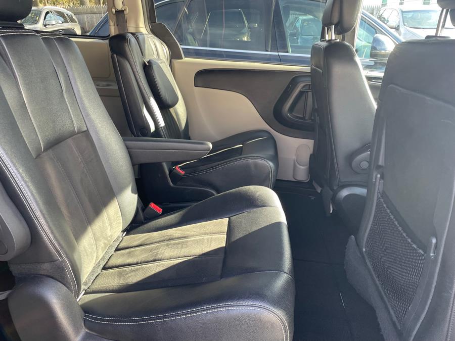 2019 Dodge Grand Caravan SXT Wagon, available for sale in Agawam, Massachusetts | Malkoon Motors. Agawam, Massachusetts 2019 Dodge Grand Caravan SXT Wagon, available for sale in Agawam, Massachusetts | Malkoon Motors. Agawam, Massachusetts
