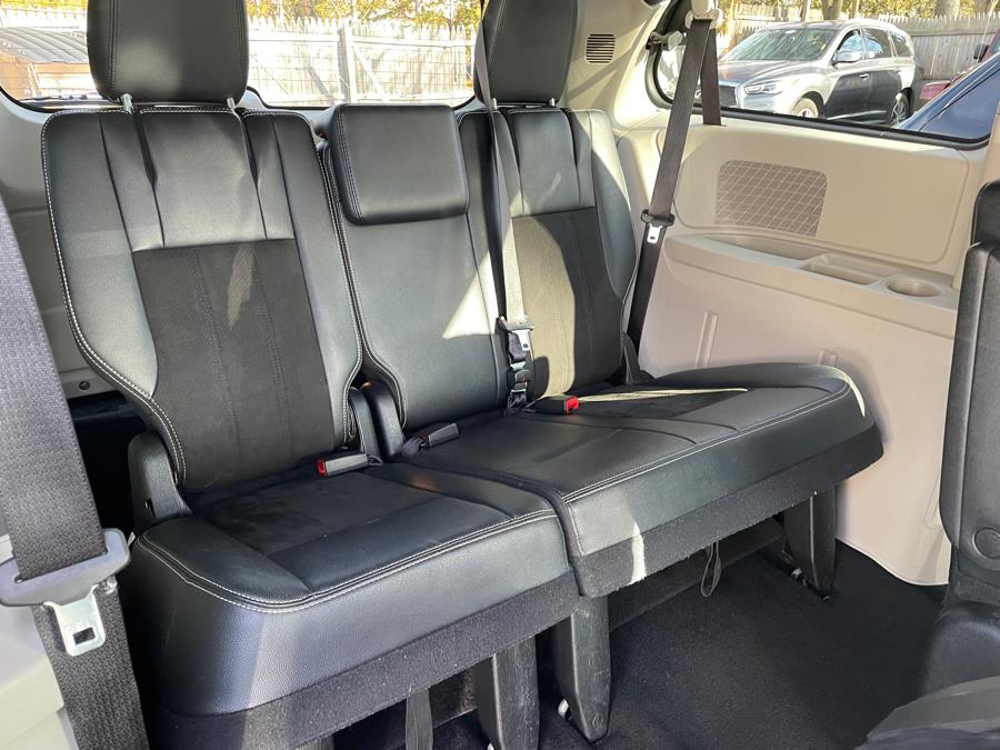 2019 Dodge Grand Caravan SXT Wagon, available for sale in Agawam, Massachusetts | Malkoon Motors. Agawam, Massachusetts 2019 Dodge Grand Caravan SXT Wagon, available for sale in Agawam, Massachusetts | Malkoon Motors. Agawam, Massachusetts