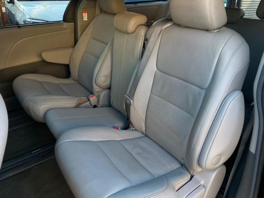 2017 Toyota Sienna XLE FWD 8-Passenger (Natl), available for sale in Brooklyn, New York | Carsbuck Inc.. Brooklyn, New York 2017 Toyota Sienna XLE FWD 8-Passenger (Natl), available for sale in Brooklyn, New York | Carsbuck Inc.. Brooklyn, New York