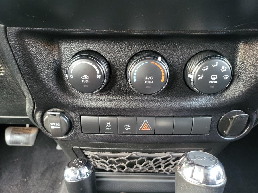 2015 Jeep Wrangler Unlimited 4WD 4dr Sport, available for sale in Hartford, Connecticut | Lex Autos LLC. Hartford, Connecticut 2015 Jeep Wrangler Unlimited 4WD 4dr Sport, available for sale in Hartford, Connecticut | Lex Autos LLC. Hartford, Connecticut