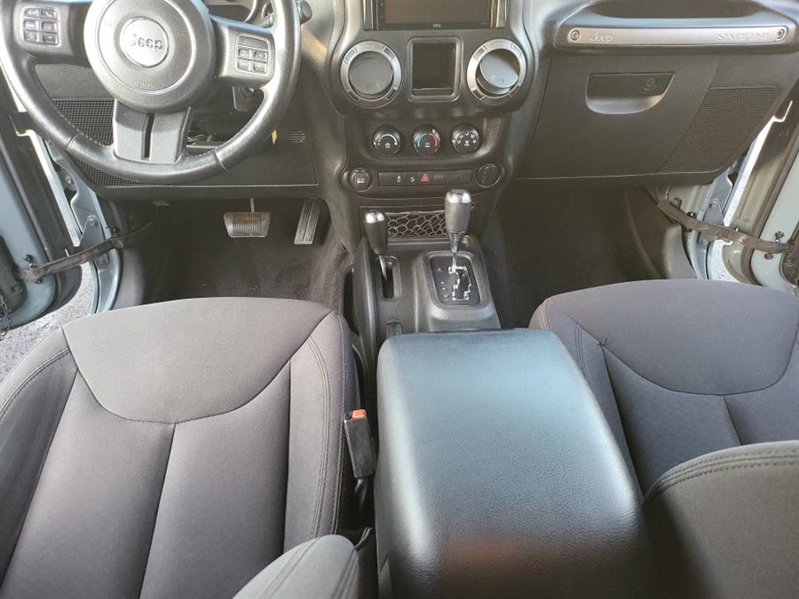 2015 Jeep Wrangler Unlimited 4WD 4dr Sport, available for sale in Hartford, Connecticut | Lex Autos LLC. Hartford, Connecticut 2015 Jeep Wrangler Unlimited 4WD 4dr Sport, available for sale in Hartford, Connecticut | Lex Autos LLC. Hartford, Connecticut