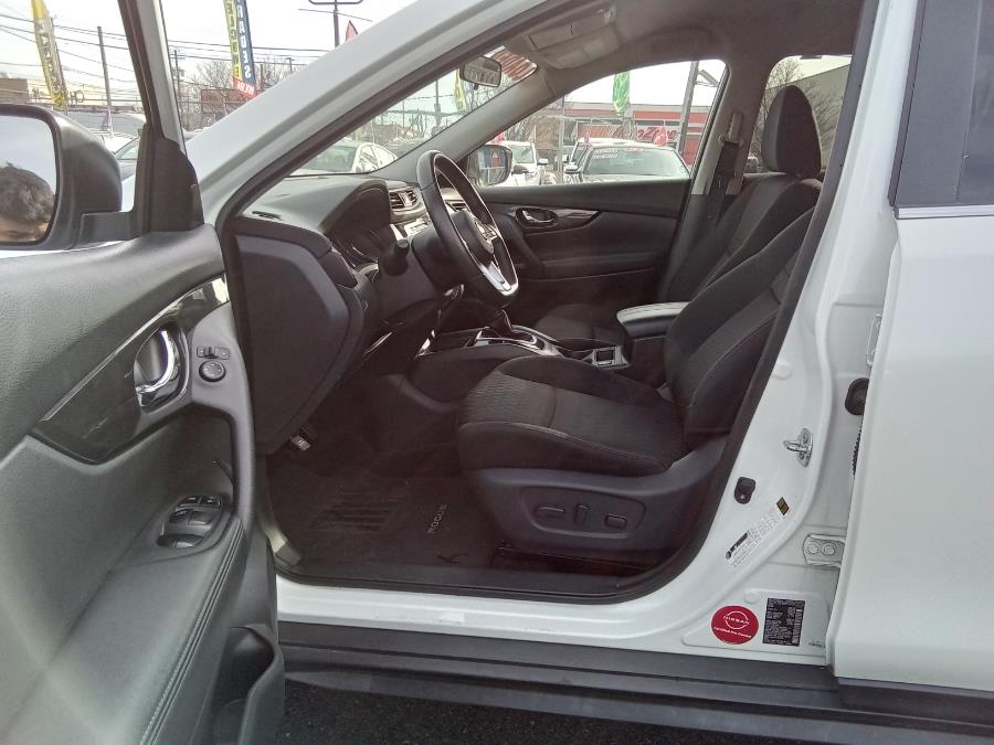 2018 Nissan Rogue AWD SV, available for sale in Irvington, New Jersey | NJ Used Cars Center. Irvington, New Jersey 2018 Nissan Rogue AWD SV, available for sale in Irvington, New Jersey | NJ Used Cars Center. Irvington, New Jersey