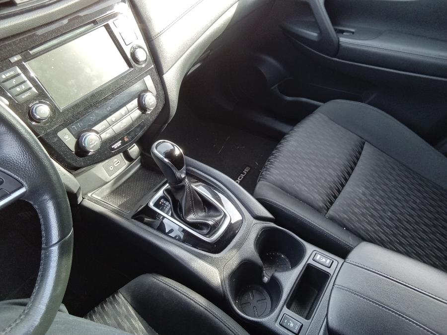 2018 Nissan Rogue AWD SV, available for sale in Irvington, New Jersey | NJ Used Cars Center. Irvington, New Jersey 2018 Nissan Rogue AWD SV, available for sale in Irvington, New Jersey | NJ Used Cars Center. Irvington, New Jersey