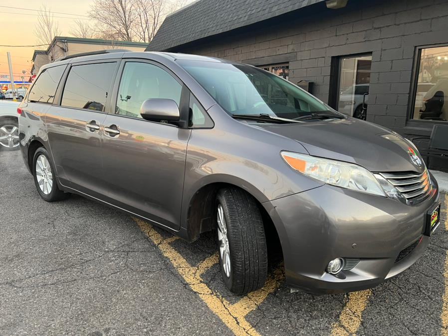 Used Toyota Sienna 5dr 7-Pass Van V6 XLE AWD (Natl) 2011 | Easy Credit of Jersey. Little Ferry, New Jersey