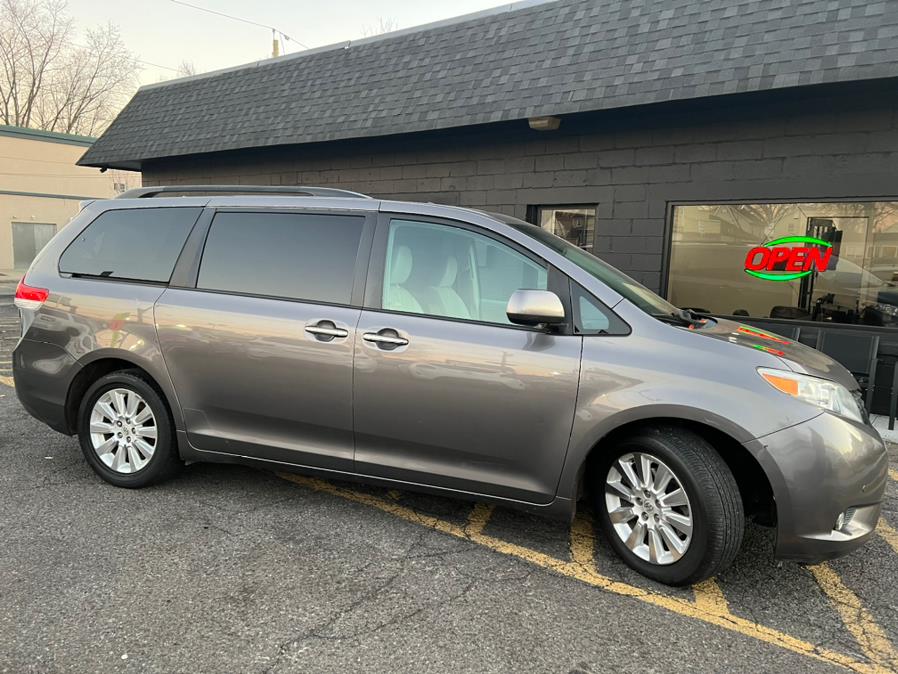 Used Toyota Sienna 5dr 7-Pass Van V6 XLE AWD (Natl) 2011 | Easy Credit of Jersey. Little Ferry, New Jersey