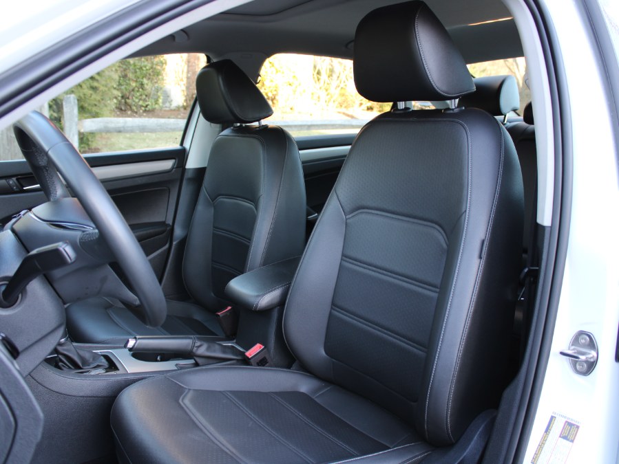 2021 Volkswagen Passat 2.0T SE, available for sale in Great Neck, New York | Auto Expo Ent Inc.. Great Neck, New York 2021 Volkswagen Passat 2.0T SE, available for sale in Great Neck, New York | Auto Expo Ent Inc.. Great Neck, New York