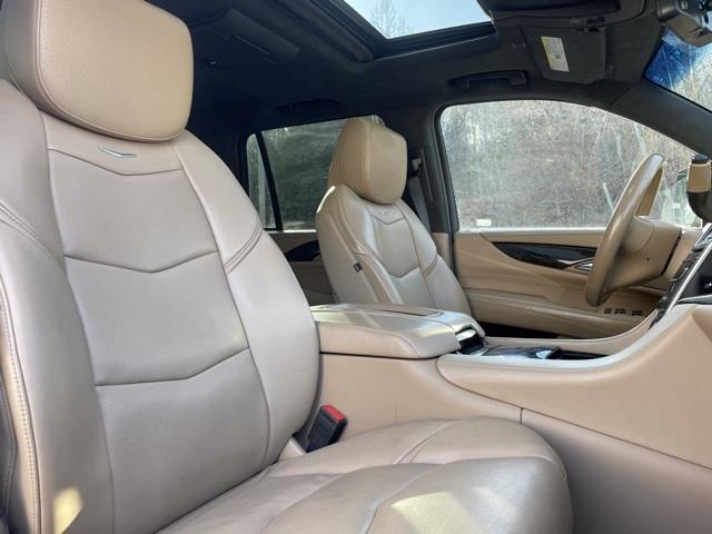 2019 Cadillac Escalade Platinum Edition, available for sale in Brookfield, Connecticut | Blasius Federal Road. Brookfield, Connecticut 2019 Cadillac Escalade Platinum Edition, available for sale in Brookfield, Connecticut | Blasius Federal Road. Brookfield, Connecticut
