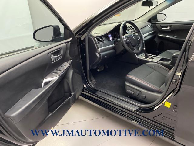 2016 Toyota Camry 4dr Sdn I4 Auto SE, available for sale in Naugatuck, Connecticut | J&M Automotive Sls&Svc LLC. Naugatuck, Connecticut 2016 Toyota Camry 4dr Sdn I4 Auto SE, available for sale in Naugatuck, Connecticut | J&M Automotive Sls&Svc LLC. Naugatuck, Connecticut