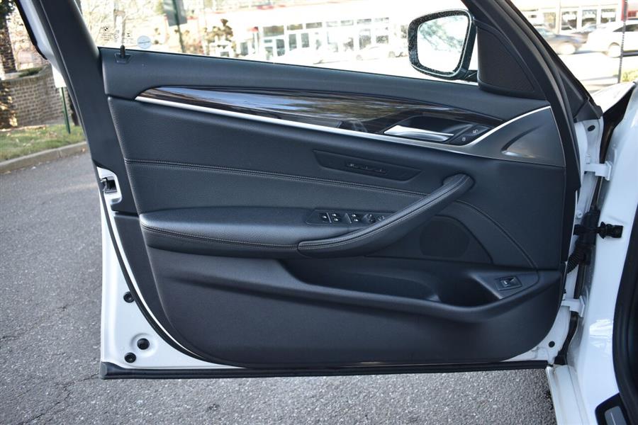2019 BMW 5 Series 530i xDrive AWD 4dr Sedan, available for sale in Great Neck, New York | Camy Cars. Great Neck, New York 2019 BMW 5 Series 530i xDrive AWD 4dr Sedan, available for sale in Great Neck, New York | Camy Cars. Great Neck, New York