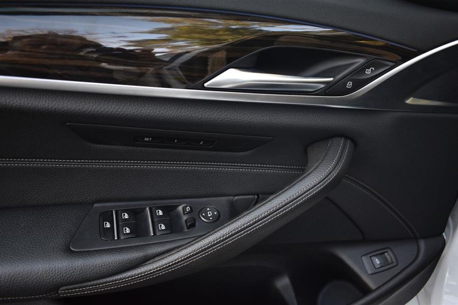 2019 BMW 5 Series 530i xDrive AWD 4dr Sedan, available for sale in Great Neck, New York | Camy Cars. Great Neck, New York 2019 BMW 5 Series 530i xDrive AWD 4dr Sedan, available for sale in Great Neck, New York | Camy Cars. Great Neck, New York
