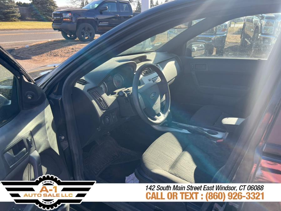 2010 Ford Focus 4dr Sdn SE, available for sale in East Windsor, Connecticut | A1 Auto Sale LLC. East Windsor, Connecticut 2010 Ford Focus 4dr Sdn SE, available for sale in East Windsor, Connecticut | A1 Auto Sale LLC. East Windsor, Connecticut