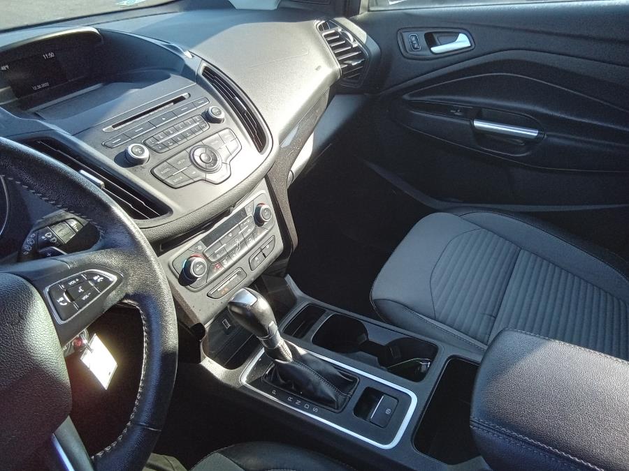 2018 Ford Escape SE 4WD, available for sale in Irvington, New Jersey | NJ Used Cars Center. Irvington, New Jersey 2018 Ford Escape SE 4WD, available for sale in Irvington, New Jersey | NJ Used Cars Center. Irvington, New Jersey