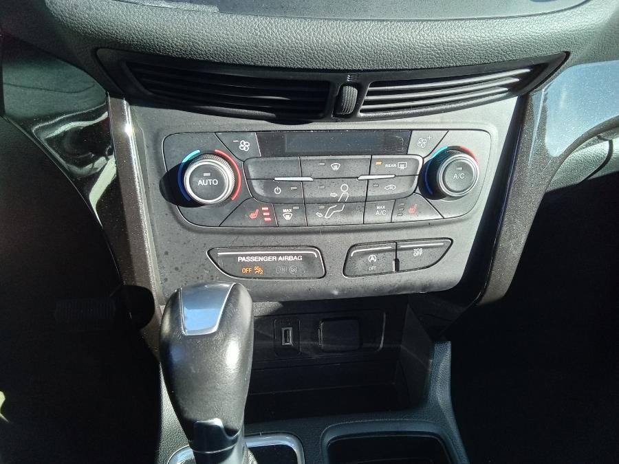 2018 Ford Escape SE 4WD, available for sale in Irvington, New Jersey | NJ Used Cars Center. Irvington, New Jersey 2018 Ford Escape SE 4WD, available for sale in Irvington, New Jersey | NJ Used Cars Center. Irvington, New Jersey