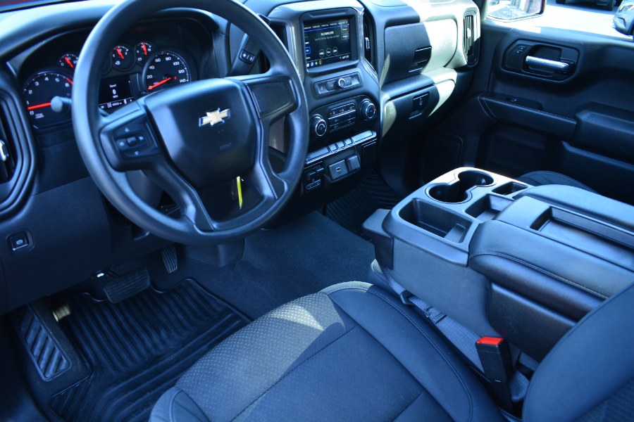 2019 Chevrolet Silverado 1500 4WD Crew Cab 147" Custom, available for sale in ENFIELD, Connecticut | Longmeadow Motor Cars. ENFIELD, Connecticut