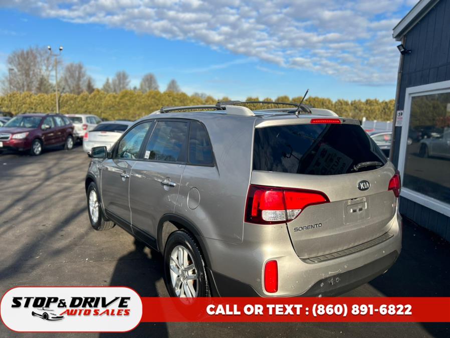 2015 Kia Sorento 2WD 4dr I4 LX, available for sale in East Windsor, Connecticut | Stop & Drive Auto Sales. East Windsor, Connecticut 2015 Kia Sorento 2WD 4dr I4 LX, available for sale in East Windsor, Connecticut | Stop & Drive Auto Sales. East Windsor, Connecticut