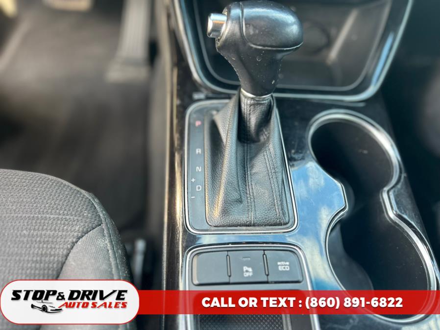 2015 Kia Sorento 2WD 4dr I4 LX, available for sale in East Windsor, Connecticut | Stop & Drive Auto Sales. East Windsor, Connecticut 2015 Kia Sorento 2WD 4dr I4 LX, available for sale in East Windsor, Connecticut | Stop & Drive Auto Sales. East Windsor, Connecticut