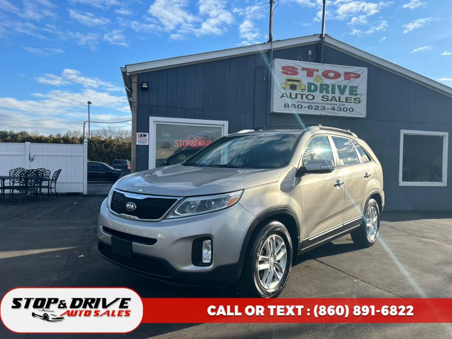 2015 Kia Sorento 2WD 4dr I4 LX, available for sale in East Windsor, Connecticut | Stop & Drive Auto Sales. East Windsor, Connecticut